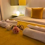 Апартаменты Heart Of Saint-germain Cozy 2br For 5 Aldaro Париж