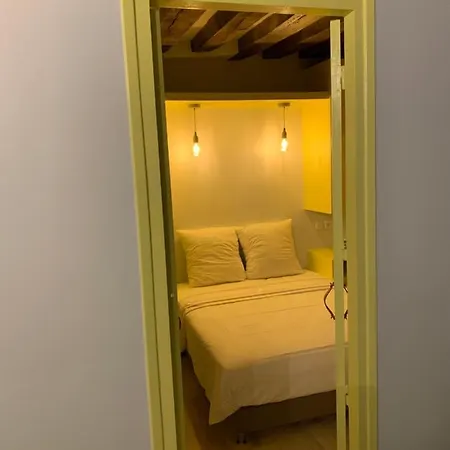 6 Saint Germain Seine *