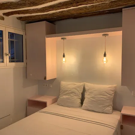 6 Saint Germain Seine パリ