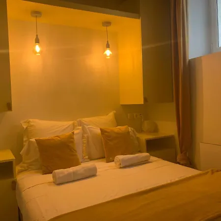 6 Saint Germain Seine Paris