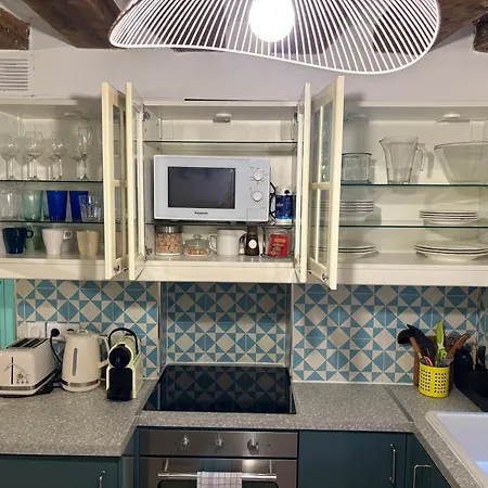 Heart Of Saint-germain Cozy 2br For 5 Aldaro Париж