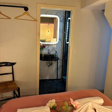 Heart Of Saint-germain Cozy 2br For 5 Aldaro דירה פריז
