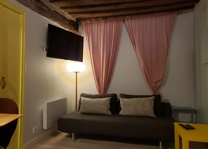 Heart Of Saint-germain Cozy 2br For 5 Aldaro *