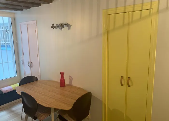 Heart Of Saint-germain Cozy 2br For 5 Aldaro